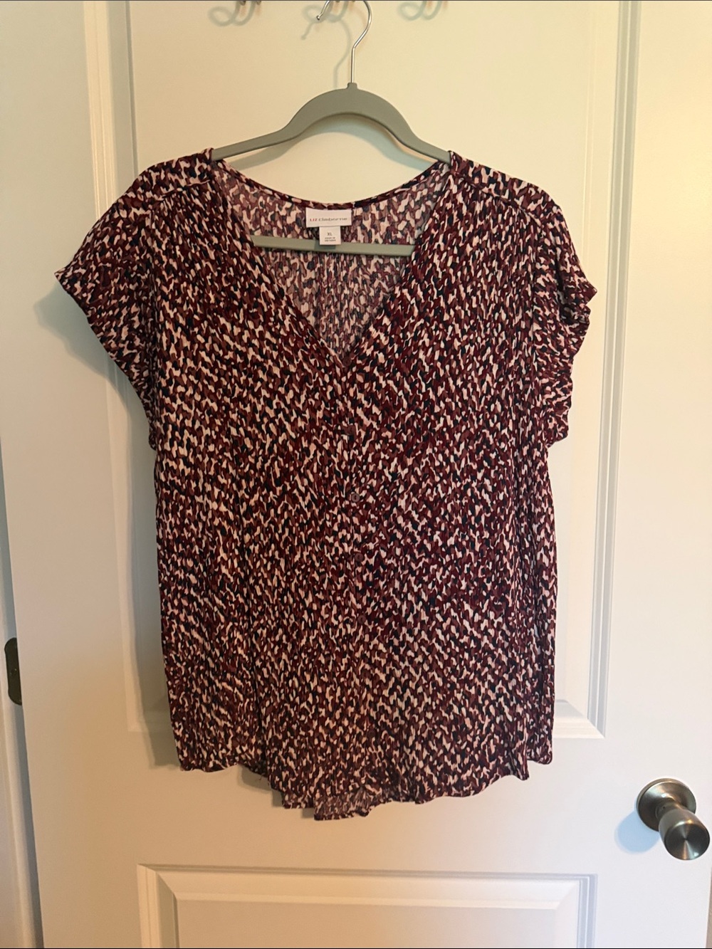 Liz Claiborne Burgundy and Cream Printed V-Neck Blouse